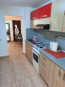 Închiriez apartament. 