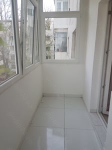 Apartament doua camere, semidecomandat, etaj doi din patru, renovat elegant, parcare, liber, Narcisa - imagine 15