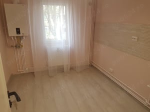 Apartament doua camere, semidecomandat, etaj doi din patru, renovat elegant, parcare, liber, Narcisa - imagine 19