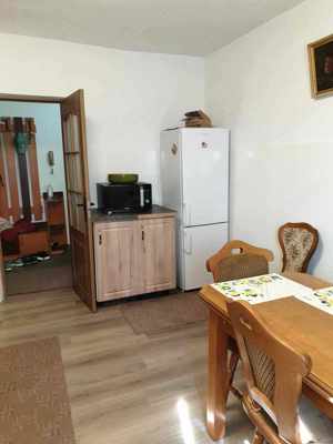 Vand apartament cu 3 camere,zona deal. - imagine 6