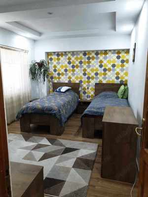 Vand apartament cu 3 camere,zona deal. - imagine 4