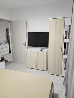 APARTAMENT 2 CAMERE SEMIDECOMANDAT ZONA EDEN - imagine 3