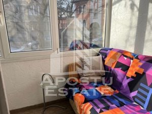 Apartament cu 3 camere, centrala proprie, zona Balcescu - imagine 3