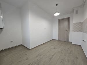 Apartament decomandat cu 3 camere in Noua - imagine 8