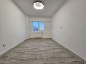 Apartament decomandat cu 3 camere in Noua - imagine 6