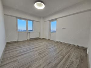 Apartament decomandat cu 3 camere in Noua - imagine 2