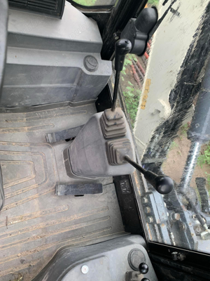 Inchiriez sau se vinde doua buldoexcavatoare - imagine 3