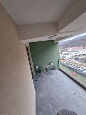 Închiriez bloc nou zona zavoi cu 2 camere ,mobilat +loc parcare - imagine 6