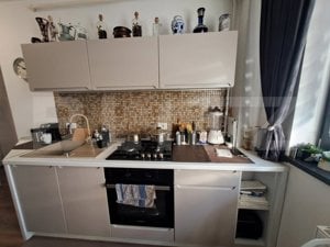 Apartament 2 camere, 52 mp, decomandat, cu parcare, zona Tractoru-Central