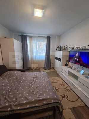 Apartament 2 camere, 52 mp, decomandat, cu parcare, zona Tractoru-Central - imagine 8