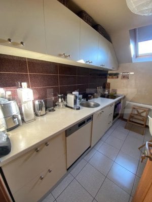 Apartament 4 camere, deco, 95mp, boxa 20 mp si garaj, la cheie,in zona Petrom  - imagine 6