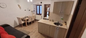 Apartament la Casă, Ultracentral – Mobilat și Utilat Complet - imagine 2