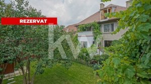 REZERVAT - Apartament cu 3 camere, garaj, terasă și teren de 190 mp -zona Patria