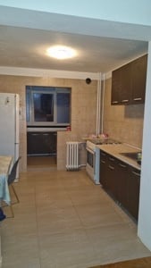 Închiriez apartament 3 camere - imagine 7