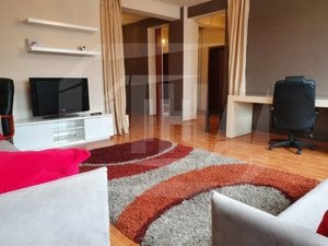 Apartament de 2 camere, parcare, terasa, zona Piata Mihai VIteazu - imagine 3