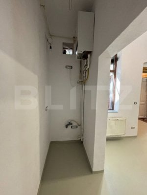 Apartament 3 camere, tavane inalte, cladire renovata, garaj, bld 16 Decembrie - imagine 6