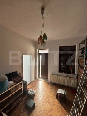 Apartament 3 camere, tavane inalte, cladire renovata, garaj, bld 16 Decembrie - imagine 2