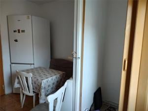 Apartament cu 4 camere decomandat etaj 3 zona Girocului - imagine 2