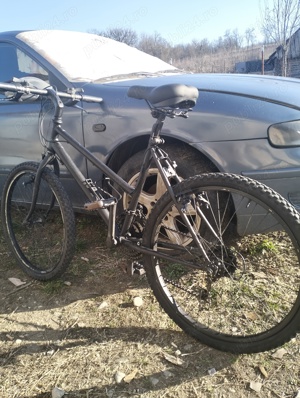 Bicicletă Mountain Bike 