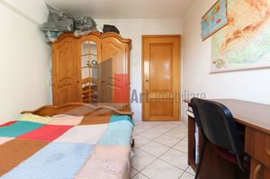 Apartamentul "SUPERMETO", BLOC STRADAL, REABILITAT - imagine 9