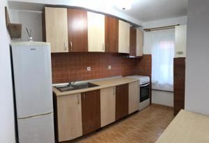 închirierez apartament 3 camere la casa  - imagine 3