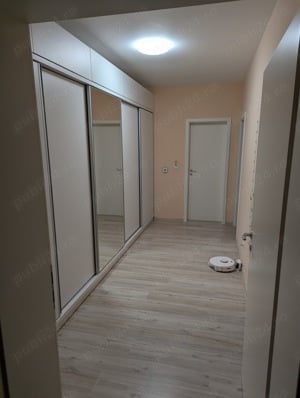 Vând apartament 3 camere și 2 locuri de parcare in Dumbrăvița  - imagine 7