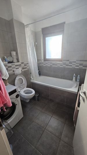 Vând apartament 3 camere și 2 locuri de parcare in Dumbrăvița  - imagine 4