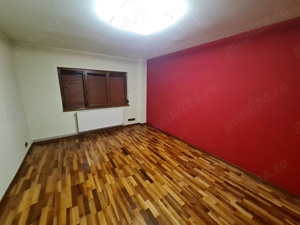 Proprietar, Apartament 3 camere,complet renovat, totul este nou  - imagine 8