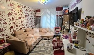 Apartament cu 3 camere, etaj intermediar, Aradului - imagine 2