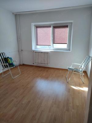 Apartament 3 camere - imagine 3