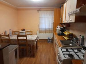 Vand apartament 4 camere