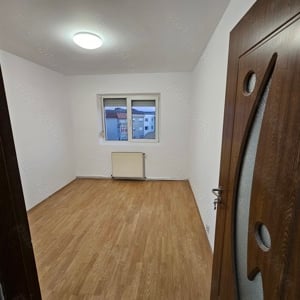 Vand apartament D 3 camere - imagine 2