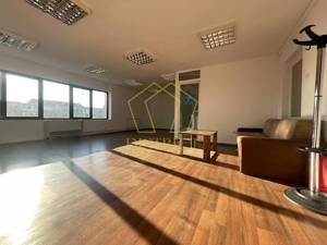 Spatiu comercial bine pozitionat | Lipovei|