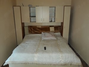 închiriez apartament în Oravița  - imagine 3