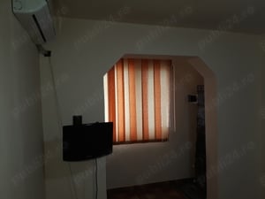 închiriez apartament în Oravița  - imagine 5