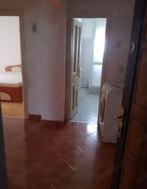 Închiriez apartament cu două camere - imagine 2