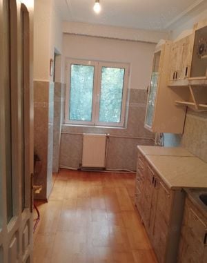 Închiriez apartament cu două camere - imagine 5