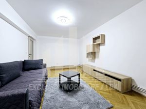 Apartament cu 3 camere decomandate, Cetate - imagine 3