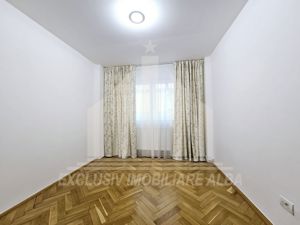 Apartament cu 3 camere decomandate, Cetate - imagine 7