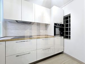 Apartament cu 3 camere decomandate, Cetate - imagine 2