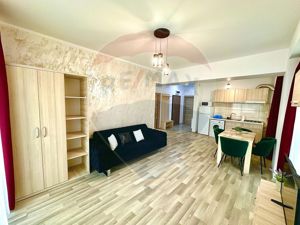 Apartament cu 3 camere de vânzare în zona Central - imagine 2