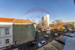 Apartament cu 3 camere de vânzare în zona Ultracentral - imagine 11