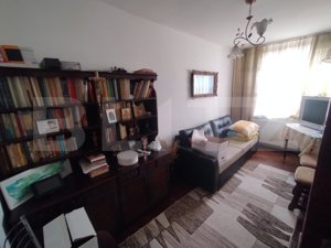 Apartament 3 camere,60 mp,etaj 1,parcare,garaj,zona centrala oras Nasaud