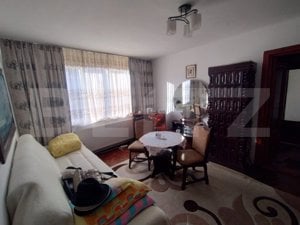 Apartament 3 camere,60 mp,etaj 1,parcare,garaj,zona centrala oras Nasaud