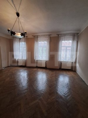 Apartament in vila, 4 camere, 300 mp, D+E+M, zona ultracentrala - imagine 17