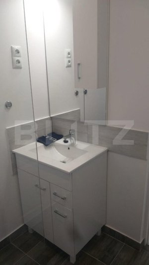 Apartament de vanzare, 3 camere, 72 mp, ultracentral - imagine 8