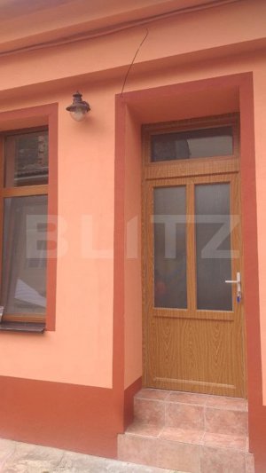 Apartament de vanzare, 3 camere, 72 mp, ultracentral - imagine 2