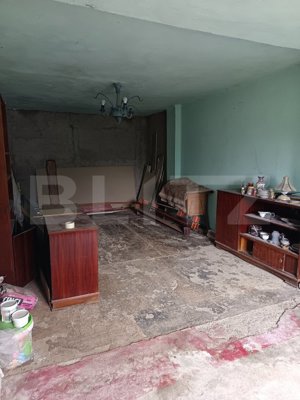 Casa renovabila ,spatioasa,cu un teren generos si gradina intr-o zona linistita! - imagine 6