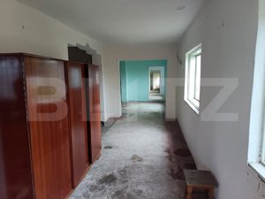 Casa renovabila ,spatioasa,cu un teren generos si gradina intr-o zona linistita! - imagine 12