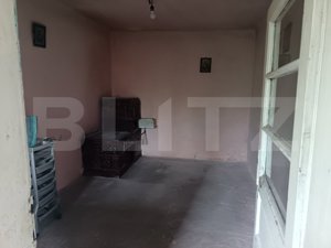 Casa renovabila ,spatioasa,cu un teren generos si gradina intr-o zona linistita! - imagine 9